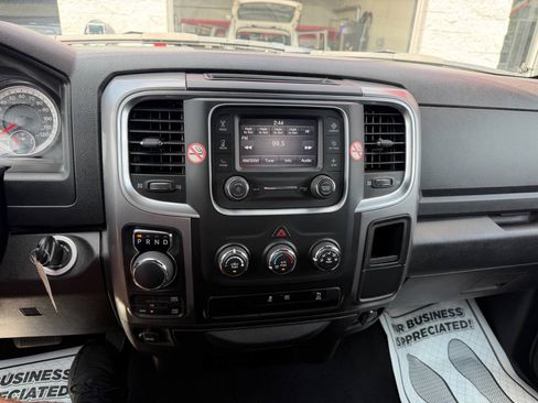Used 2024 RAM 1500 Warlock AWD/4WD image 15