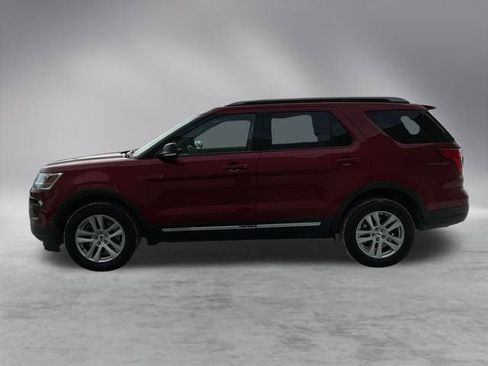 Used 2019 Ford Explorer XLT w/ Equipment Group 202A image 7