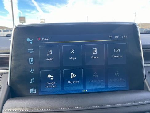 Used 2023 Chevrolet Suburban Z71 w/ Z71 Off-Road Package image 20