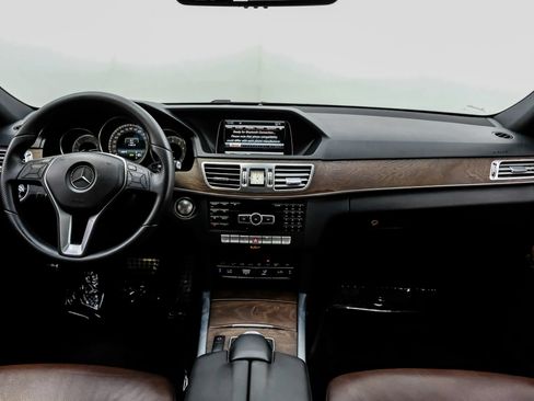 Used 2014 Mercedes-Benz E 350 4MATIC Wagon image 9