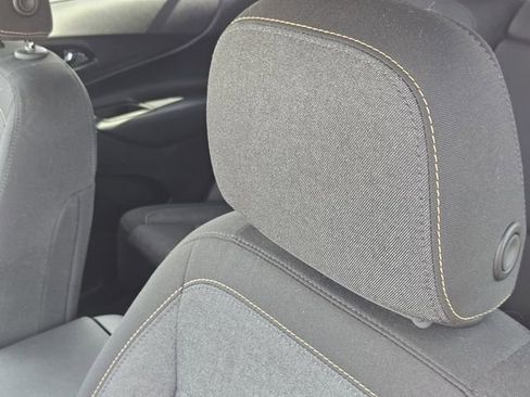 Used 2019 Chevrolet Equinox LT image 16