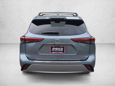 Used 2021 Toyota Highlander Platinum AWD/4WD image 6