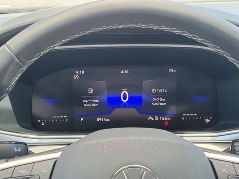 Certified 2025 Volkswagen Taos SE FWD image 21
