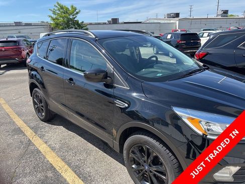 Used 2018 Ford Escape SE AWD/4WD image 3