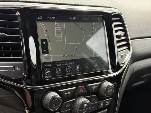 Used 2021 Jeep Grand Cherokee Laredo X AWD/4WD image 13