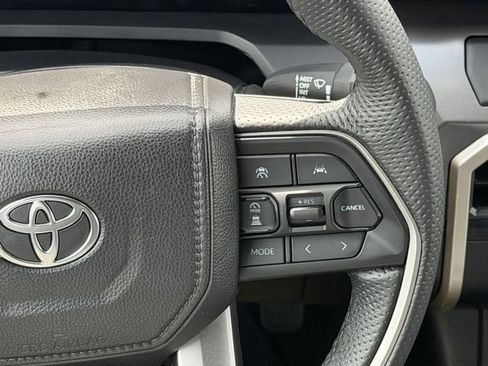 Certified 2025 Toyota Tacoma TRD Off-Road image 5