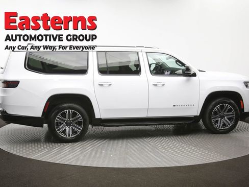 Used 2024 Jeep Wagoneer L Series II w/ Flexible Seating Group RWD image 47