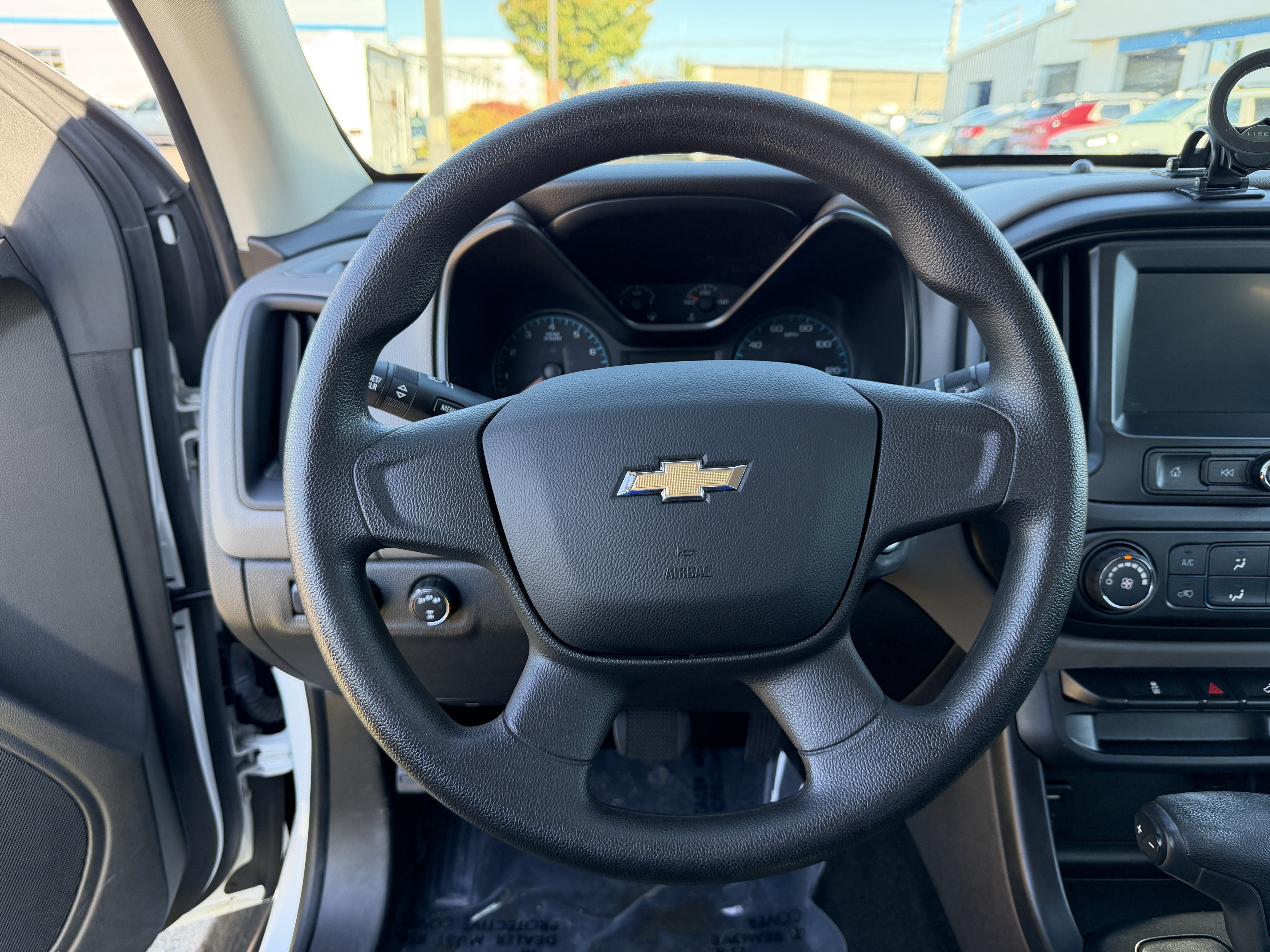 Used 2018 Chevrolet Colorado W/T AWD/4WD image 14