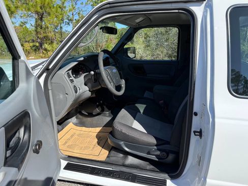 Used 2011 Ford Ranger XL image 10