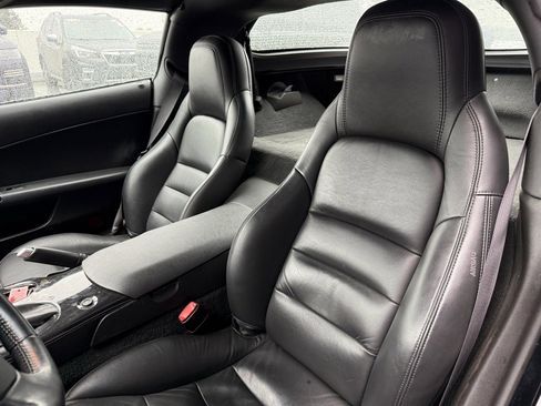 Used 2011 Chevrolet Corvette Coupe w/ 1LT image 3