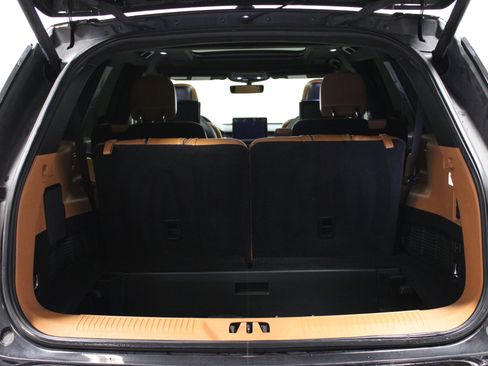 Used 2020 Lincoln Aviator Black Label Grand Touring w/ Class IV Trailer Tow Package image 16