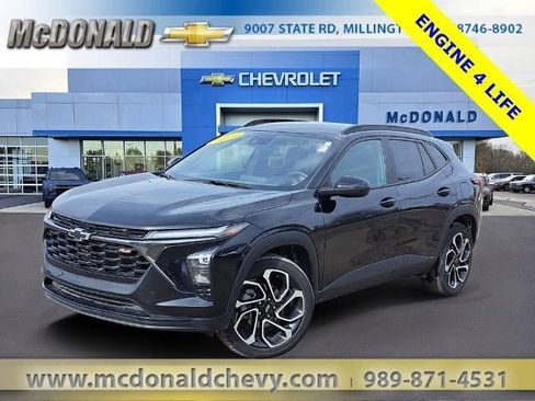 Certified 2024 Chevrolet Trax RS image 1