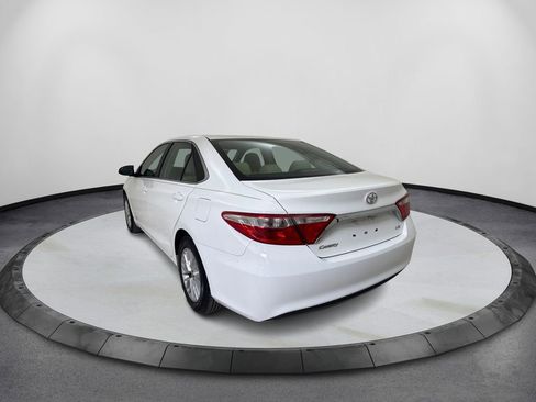 Used 2016 Toyota Camry LE image 7