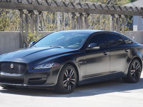 Used 2016 Jaguar XJ L Portfolio AWD/4WD image 12