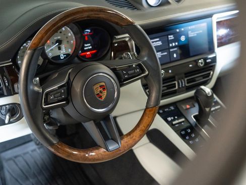 Certified 2024 Porsche Macan S AWD/4WD image 15