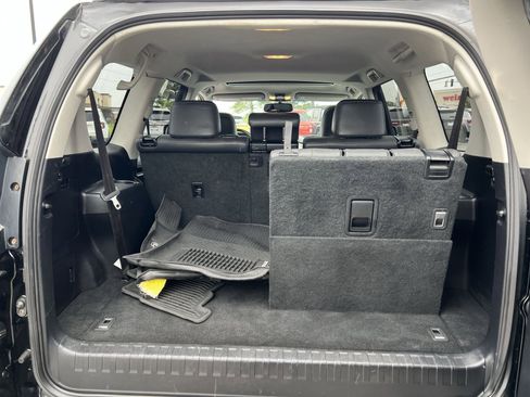 Used 2018 Lexus GX 460 w/ Preferred Accessory Package AWD/4WD image 31