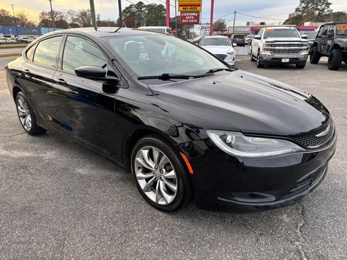 Used 2015 Chrysler 200 S w/ Comfort Group image 8