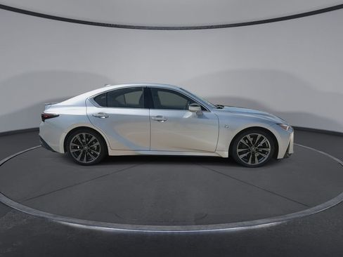 Used 2022 Lexus IS 350 F Sport RWD image 9