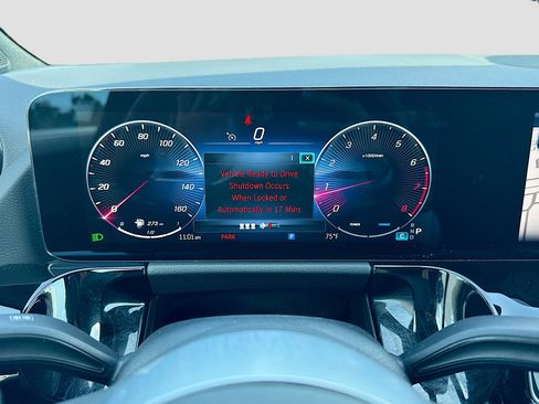 Used 2025 Mercedes-Benz GLA 250 image 39