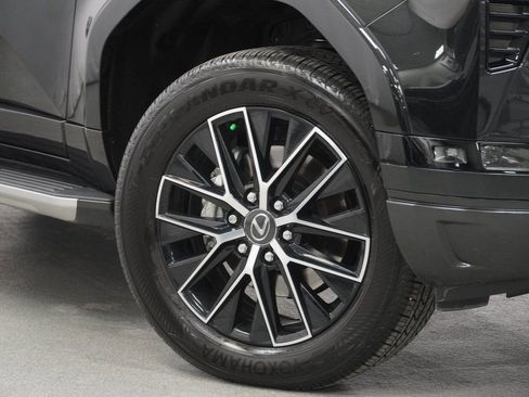 Used 2025 Lexus GX 550 w/ Accessory Package (2T) image 4