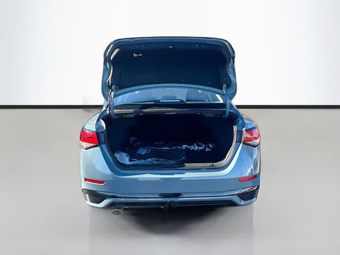 Used 2025 Nissan Sentra SR w/ SR Premium Package image 27