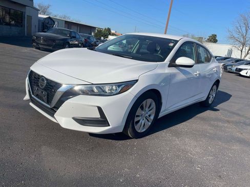 Used 2020 Nissan Sentra S image 2