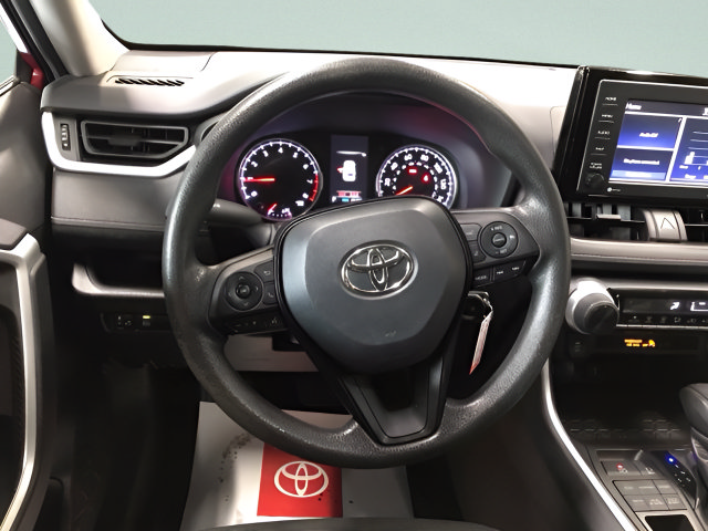 Used 2022 Toyota RAV4 LE AWD/4WD image 12