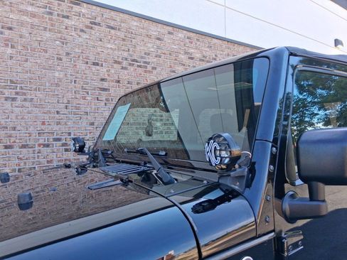 Used 2015 Jeep Wrangler Unlimited Sport AWD/4WD image 9