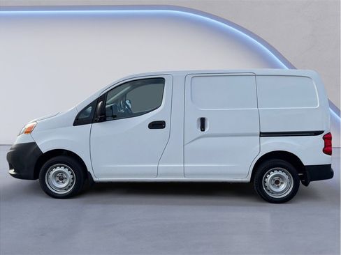 Used 2017 Nissan NV200 S image 3