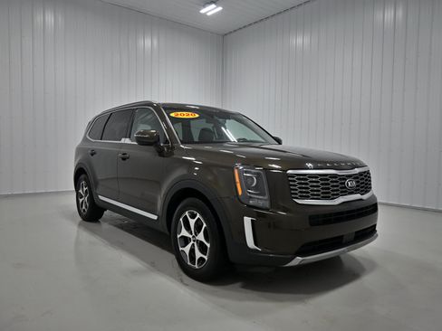 Used 2020 Kia Telluride EX AWD/4WD image 3