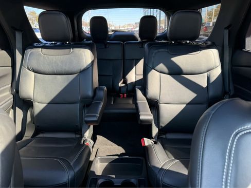 Used 2020 Ford Explorer ST w/ ST Street Pack image 28