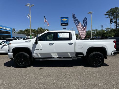Used 2022 Chevrolet Silverado 3500 High Country w/ Technology Package AWD/4WD image 13