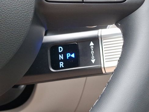 New 2025 Hyundai Tucson Limited image 17