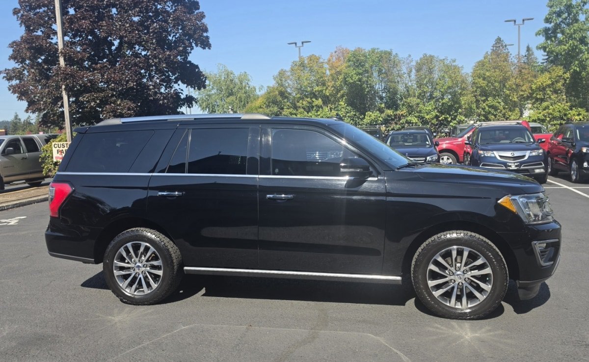 Used 2018 Ford Expedition Limited AWD/4WD image 3
