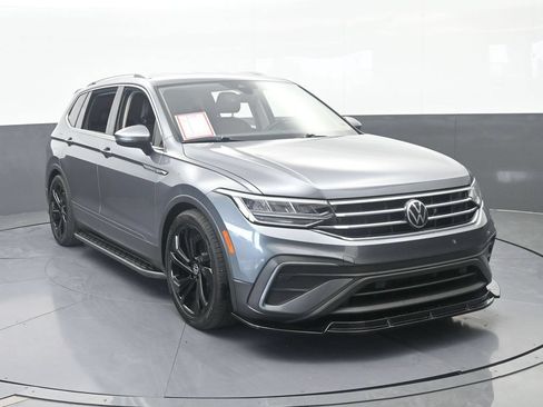 Used 2023 Volkswagen Tiguan SE FWD image 9