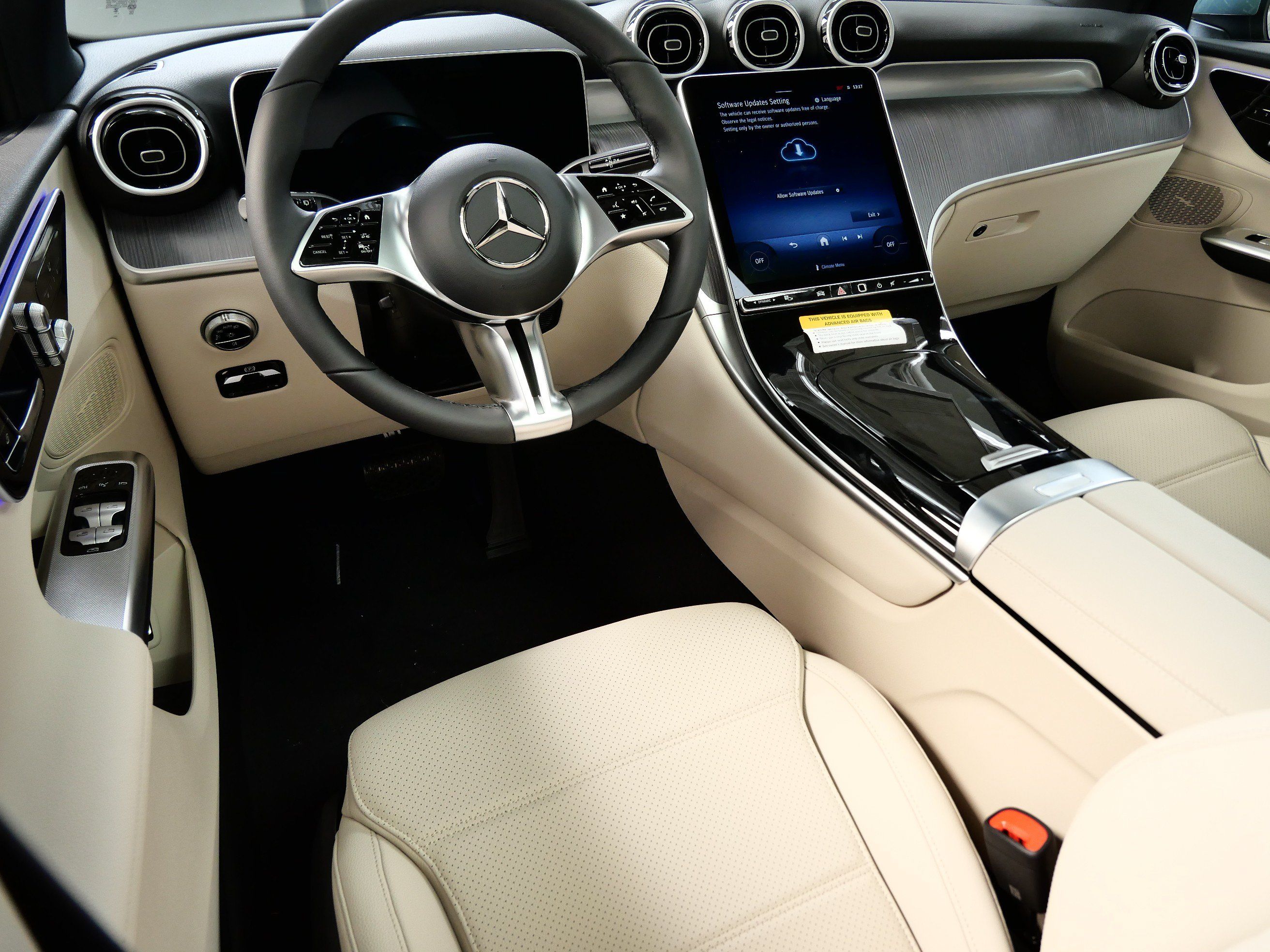 New 2027 Mercedes-Benz GLC 300 4MATIC image 2