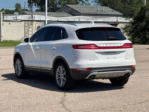 Used 2017 Lincoln MKC Select w/ Select Plus Package AWD/4WD image 2