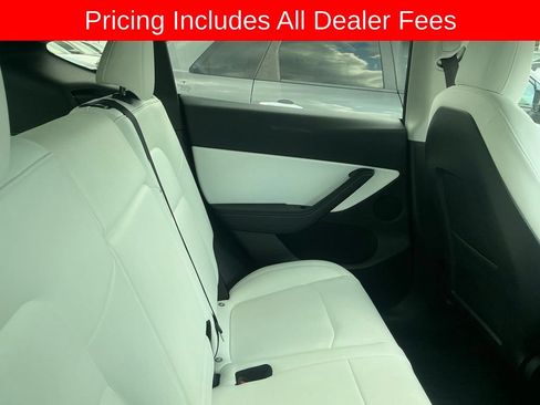 Used 2022 Tesla Model Y Performance AWD/4WD image 8