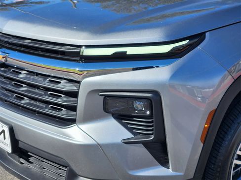 Used 2024 Chevrolet Traverse LS image 7