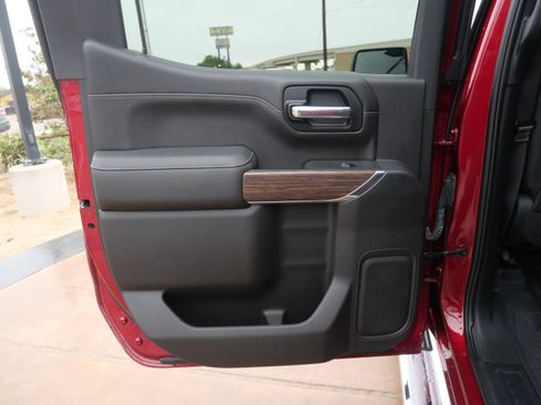 Used 2019 Chevrolet Silverado 1500 High Country image 8