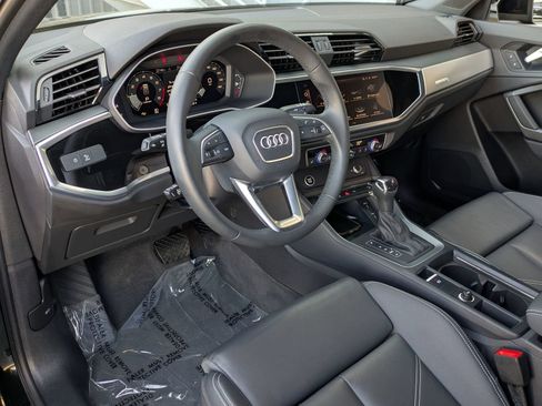 Used 2025 Audi Q3 2.0T Premium w/ Convenience Package AWD/4WD image 15
