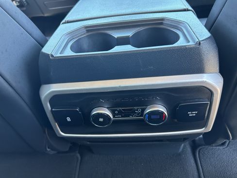Used 2024 Ford Expedition XLT RWD image 15