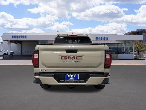Used 2024 GMC Canyon Elevation w/ Convenience Package AWD/4WD image 4