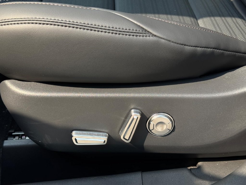 New 2026 Lincoln Nautilus Reserve AWD/4WD image 20
