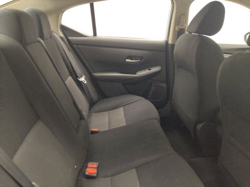Used 2022 Nissan Sentra SV FWD image 19