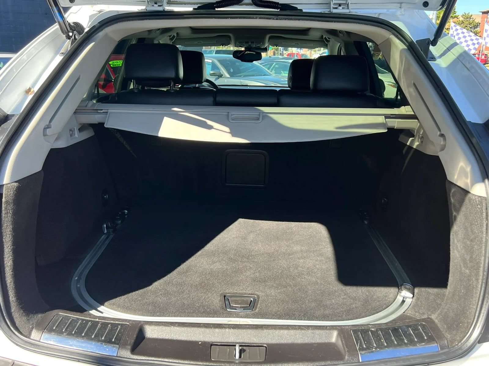 Used 2014 Cadillac SRX Luxury w/ Driver Awareness Package FWD image 32