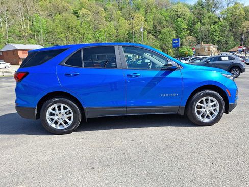 Used 2024 Chevrolet Equinox LS w/ LS Convenience Package AWD/4WD image 7