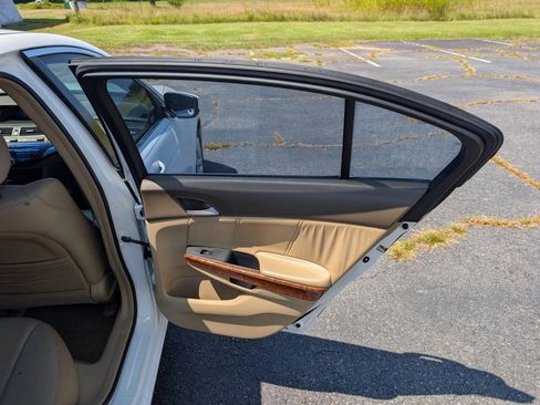 Used 2008 Honda Accord EX-L image 37