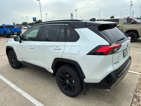 Used 2023 Toyota RAV4 XSE AWD/4WD image 4