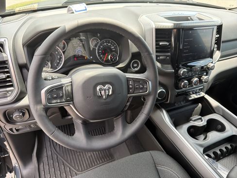 Used 2025 RAM 1500 Big Horn RWD image 17